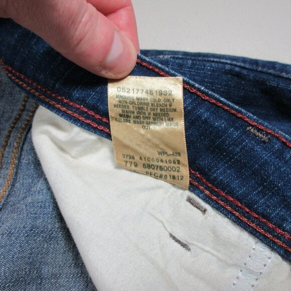 Levis womens dark 512 Perfectly Shaping stretch cuffed capri jeans 22W EUC - Picture 6 of 12